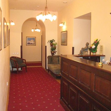 Wien Hotel Lviv Bagian luar foto