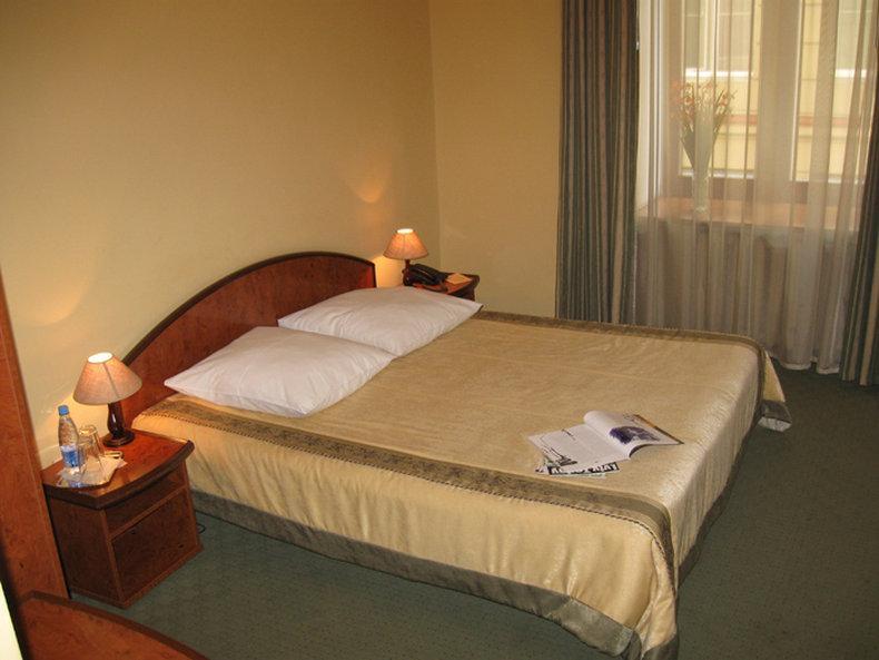 Wien Hotel Lviv Ruang foto
