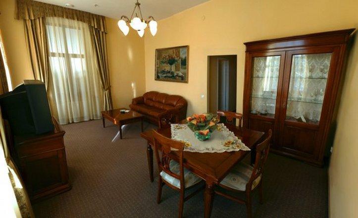 Wien Hotel Lviv Ruang foto