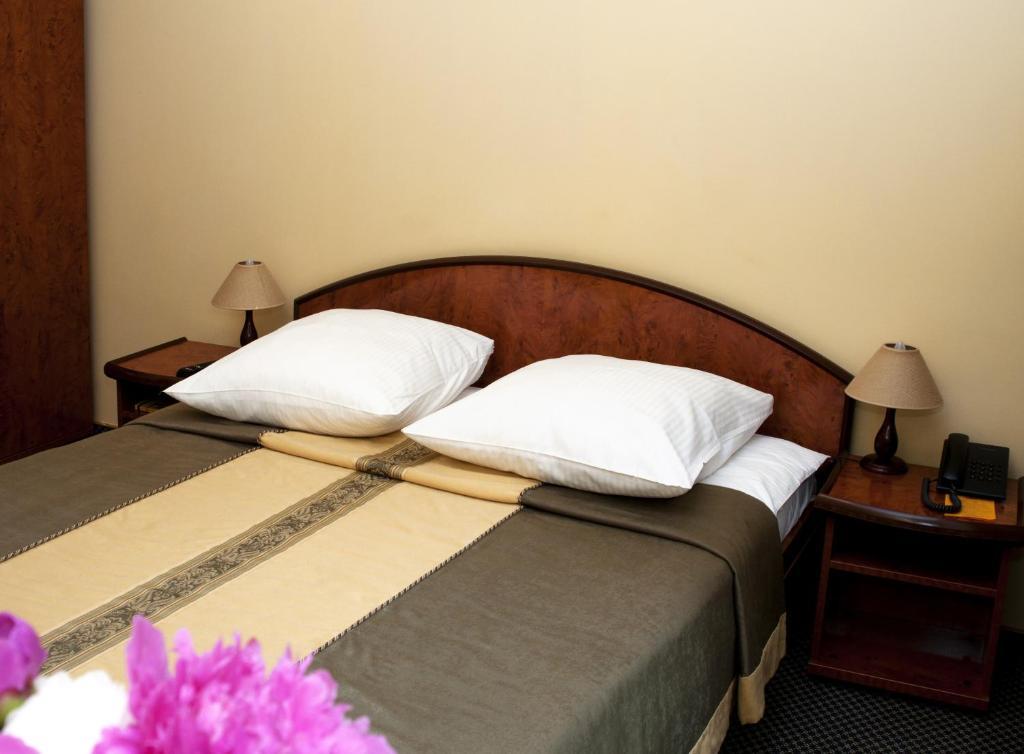 Wien Hotel Lviv Ruang foto