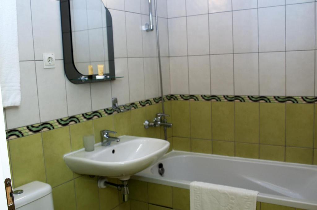 Wien Hotel Lviv Ruang foto