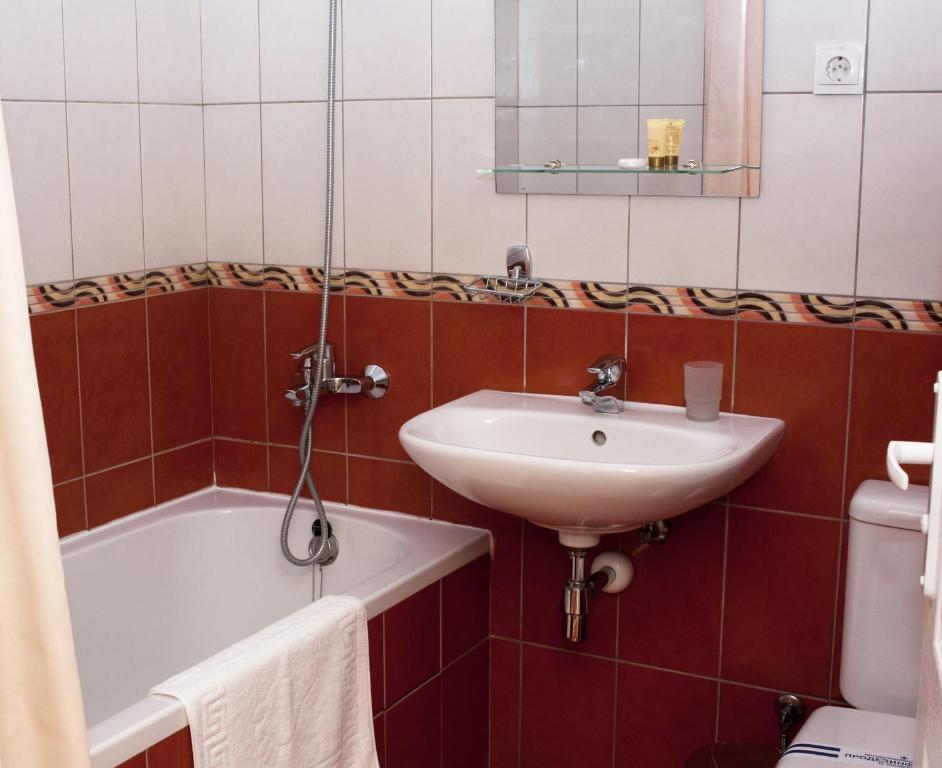 Wien Hotel Lviv Ruang foto