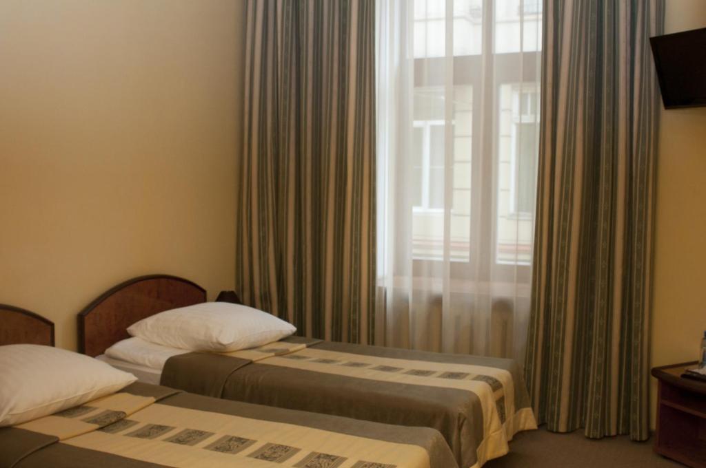 Wien Hotel Lviv Ruang foto